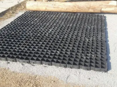 Parcheggi e strade di accesso