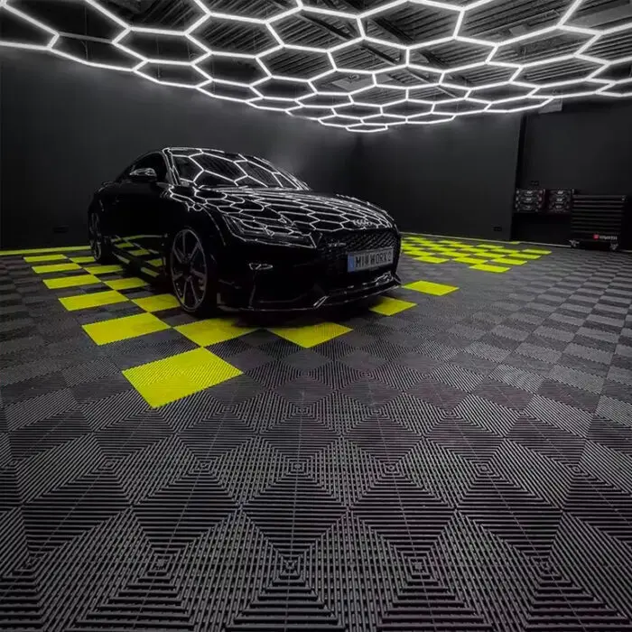 TM Aero Garage 2