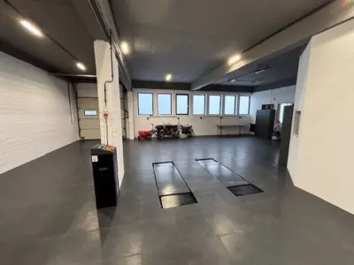 Garage + officina