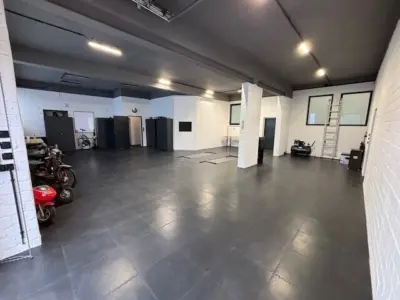 Garage + officina