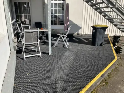 Spazio esterno antiscivolo